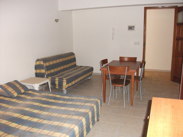 Imagen de los interiores del Hotel Dourada Studios. Foto 13