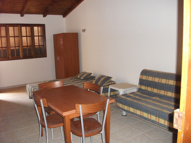 Imagen de los interiores del Hotel Dourada Studios. Foto 16