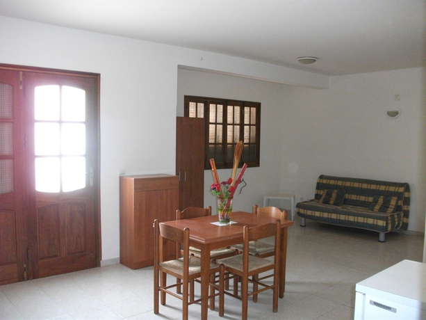 Imagen de la habitación del Hotel Dourada Studios. Foto 2