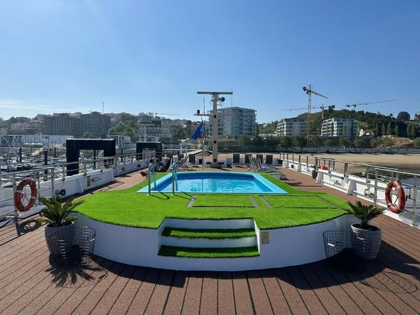 Imagen de la piscina del Hotel Douro Cruiser. Foto 13