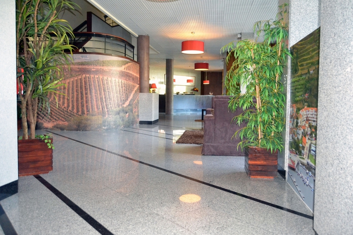 Imagen de los interiores del Hotel Douro Marina and Spa. Foto 5