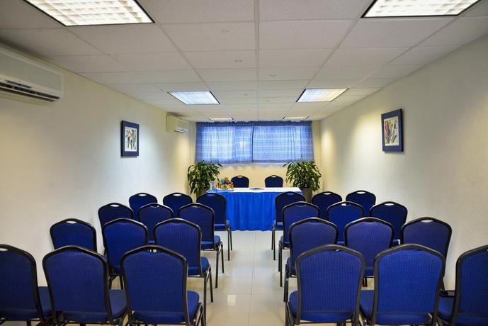 Imagen general del Hotel Dover Beach. Foto 10