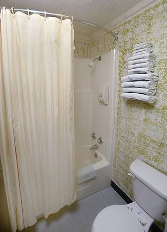 Imagen de la habitación del Hotel Dover Inn and Suites. Foto 10