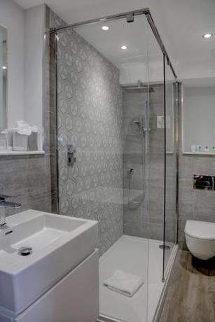 Imagen de la habitación del Hotel Dover Marina & Spa, Tapestry Collection by Hilton. Foto 10