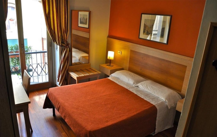 Imagen de la habitación del Hotel Dover, Mil&aacute;n. Foto 5