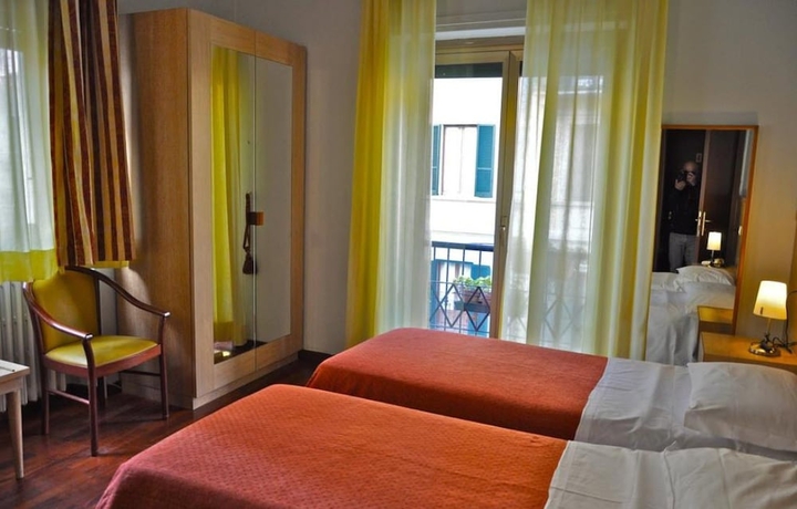 Imagen de la habitación del Hotel Dover, Mil&aacute;n. Foto 6