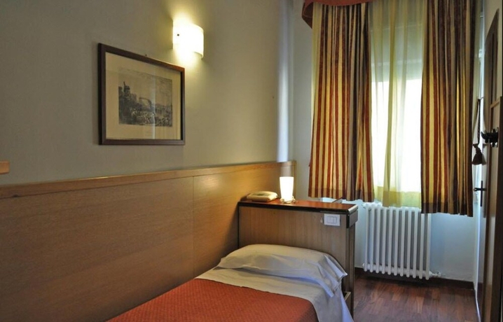 Imagen de la habitación del Hotel Dover, Mil&aacute;n. Foto 8