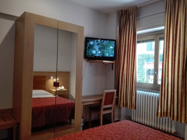 Imagen de la habitación del Hotel Dover, Mil&aacute;n. Foto 9