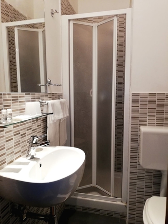 Imagen de la habitación del Hotel Dover, Mil&aacute;n. Foto 15