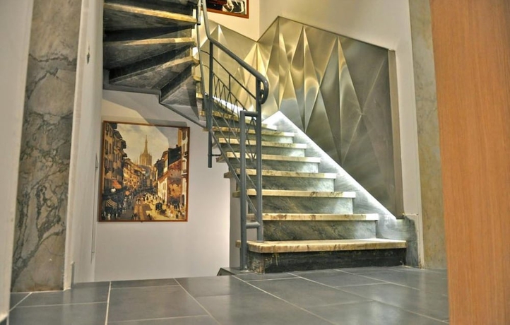 Imagen de los interiores del Hotel Dover, Mil&aacute;n. Foto 19