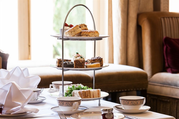 Imagen del bar/restaurante del Hotel Down Hall. Foto 7