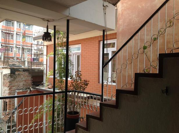 Imagen de los interiores del Hotel Down Town, Katmandu. Foto 7