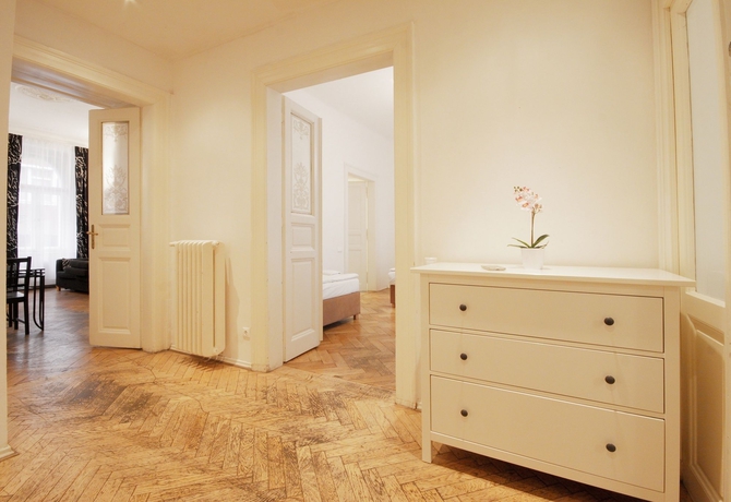 Imagen de la habitación del Hotel Down Town Residence. Foto 5