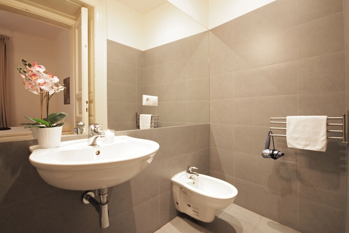 Imagen de la habitación del Hotel Down Town Residence. Foto 7