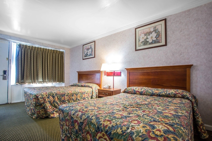 Imagen de la habitación del Hotel Downbeach Inn. Foto 3