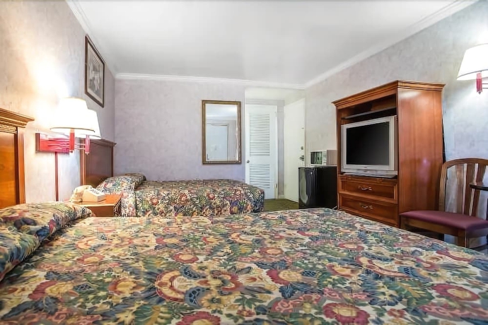 Imagen general del Hotel Downbeach Inn. Foto 1