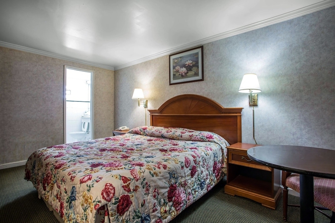 Imagen de la habitación del Hotel Downbeach Inn. Foto 4