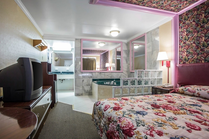 Imagen de la habitación del Hotel Downbeach Inn. Foto 5