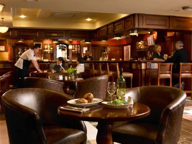 Imagen del bar/restaurante del Hotel Downings Bay. Foto 8