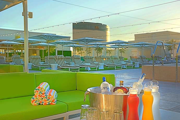 Imagen de los exteriores del Hotel Downtown Grand Las Vegas. Foto 8