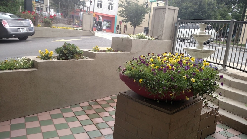 Imagen de los exteriores del Hotel Downtown Inn, Asheville. Foto 14