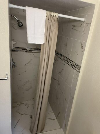 Imagen general del Hotel Downtown Inn, Wenatchee. Foto 8