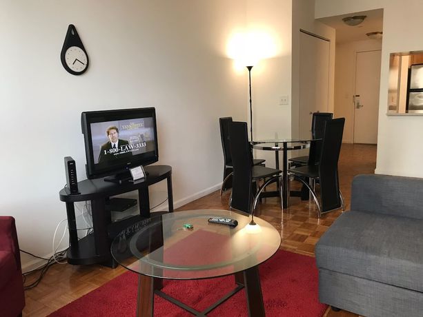 Imagen de la habitación del Hotel Downtown Luxury Suites. Foto 11