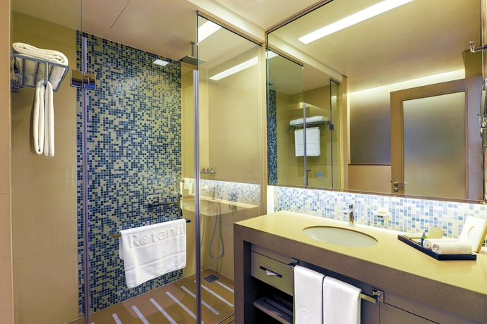 Imagen de la habitación del Hotel Downtown Rotana. Foto 11