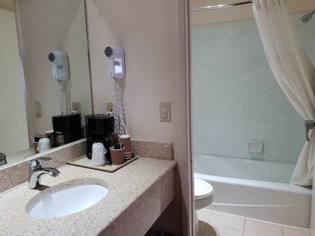 Imagen de la habitación del Hotel Downtown Slo Inn - San Luis Obispo. Foto 19