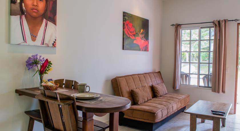 Imagen de los interiores del Hotel Downtown Suites. Foto 8