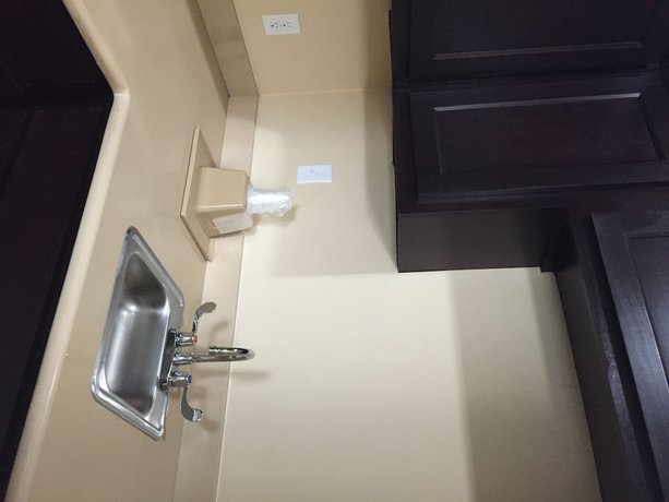 Imagen de la habitación del Hotel Downtowner Inns. Foto 9