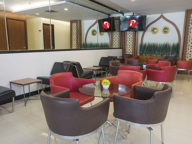 Imagen del bar/restaurante del Hotel D'primahotel Airport Jakarta 1. Foto 3