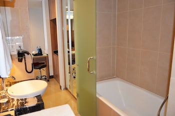 Imagen general del Hotel D'primahotel Mega Kuningan. Foto 4