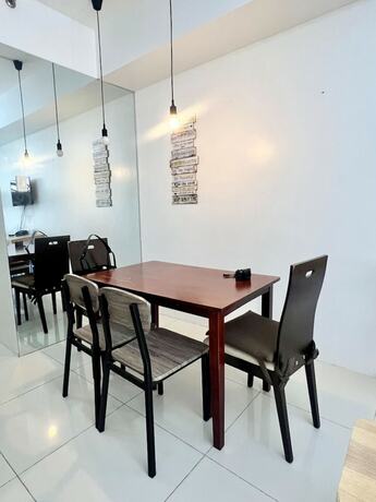 Imagen general del Hotel Dr Calayan S Cozy Wind Residences Tagaytay Taal Vi. Foto 4