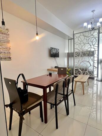 Imagen general del Hotel Dr Calayan S Cozy Wind Residences Tagaytay Taal Vi. Foto 11