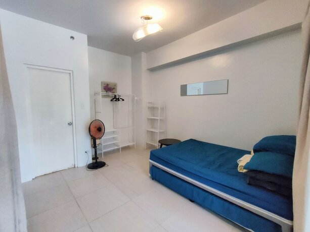 Imagen general del Hotel Dr. Calayan's Luxury 2BR Condo @Pico De Loro. Foto 17