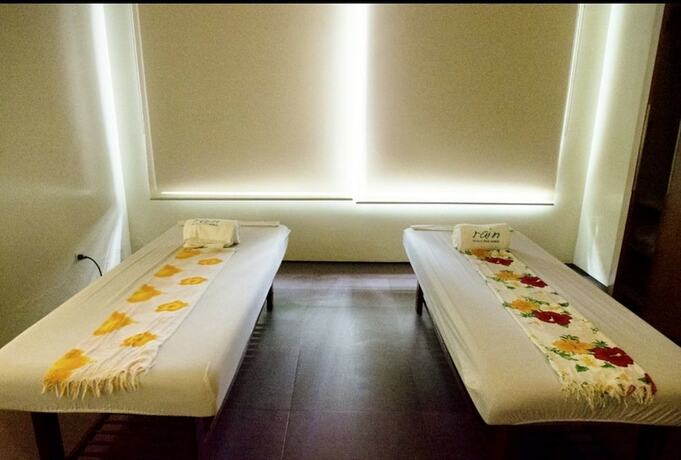 Imagen general del Hotel Dr. Calayan's Luxury 2BR Condo @Pico De Loro. Foto 18