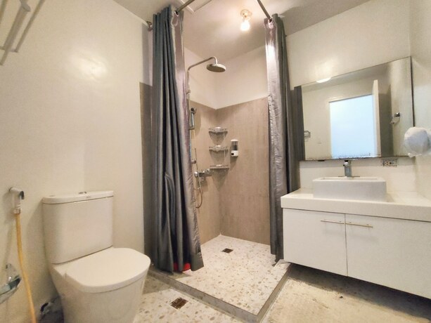 Imagen de la habitación del Hotel Dr. Calayan's Luxury 2BR Condo @Pico De Loro. Foto 21