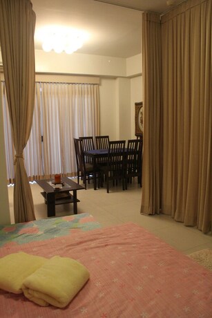 Imagen de la habitación del Hotel Dr. Calayan's Luxury 2BR Condo @Pico De Loro. Foto 28