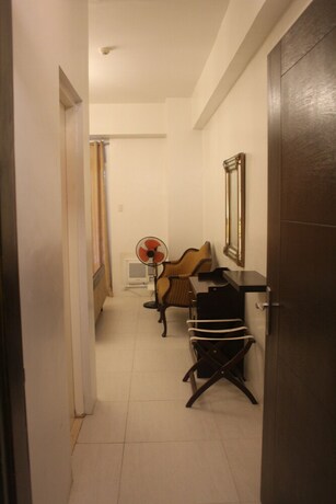 Imagen de la habitación del Hotel Dr. Calayan's Luxury 2BR Condo @Pico De Loro. Foto 29