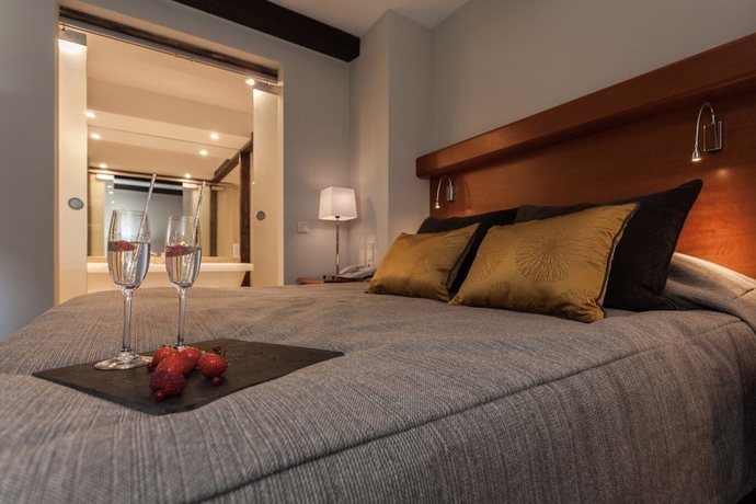 Imagen de la habitación del Hotel Dr Irena Eris Wzgorza Dylewskie. Foto 14