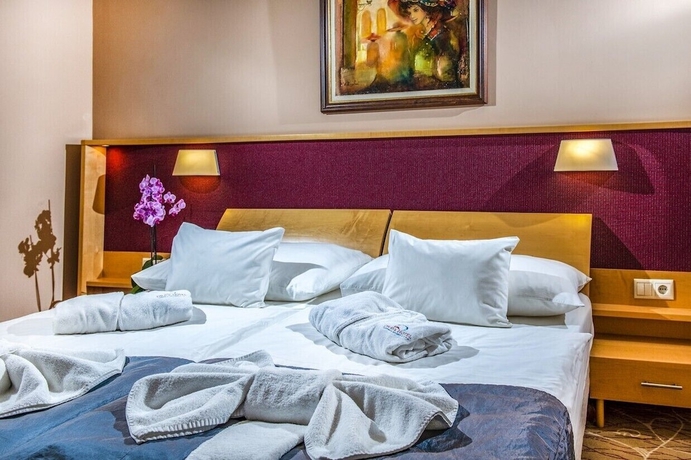 Imagen de la habitación del Hotel Dr&aacute;va Thermal Resort. Foto 4