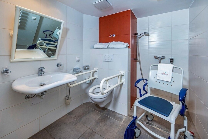 Imagen de la habitación del Hotel Dr&aacute;va Thermal Resort. Foto 7