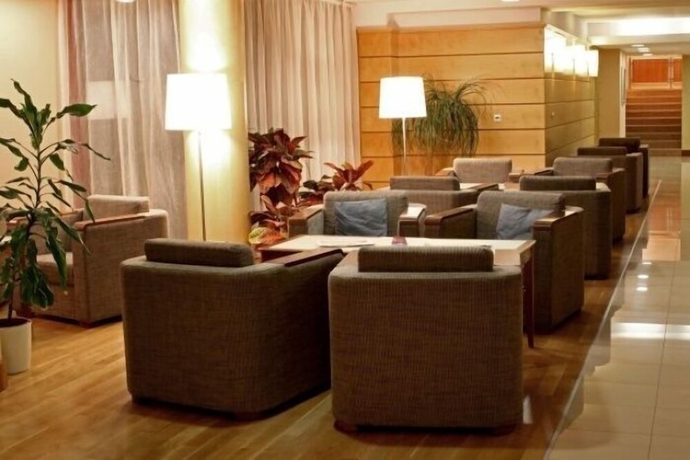 Imagen de los interiores del Hotel Dr&aacute;va Thermal Resort. Foto 15