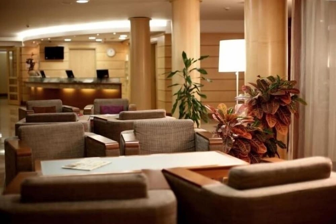 Imagen de los interiores del Hotel Dr&aacute;va Thermal Resort. Foto 16