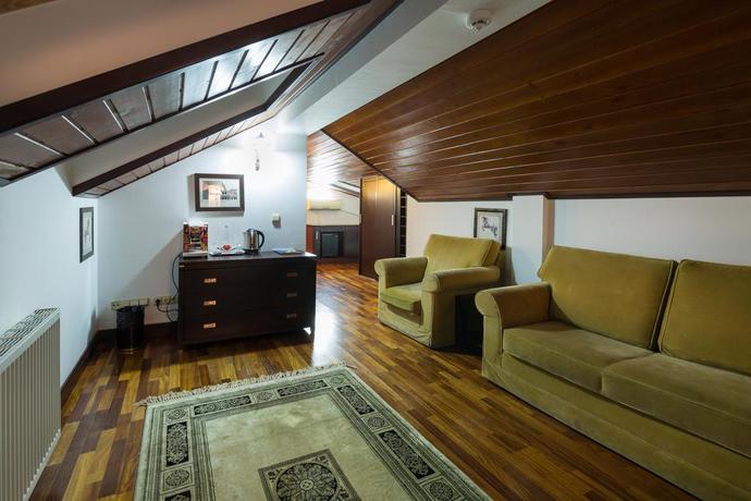 Imagen de los interiores del Hotel Drachenhaus Poiana Brasov. Foto 7