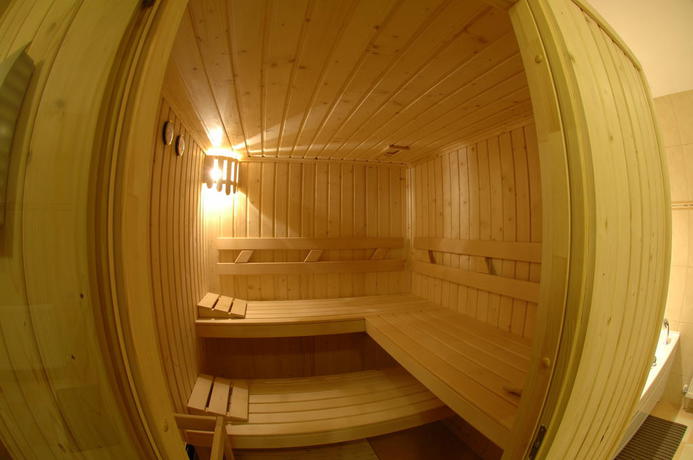 Imagen de los interiores del Hotel Drachenhaus Poiana Brasov. Foto 8