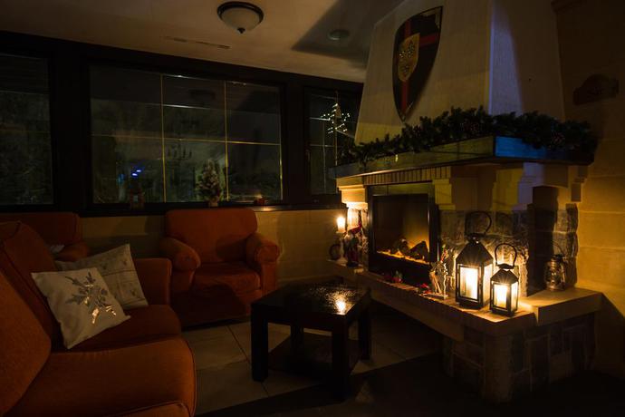 Imagen de los interiores del Hotel Drachenhaus Poiana Brasov. Foto 10