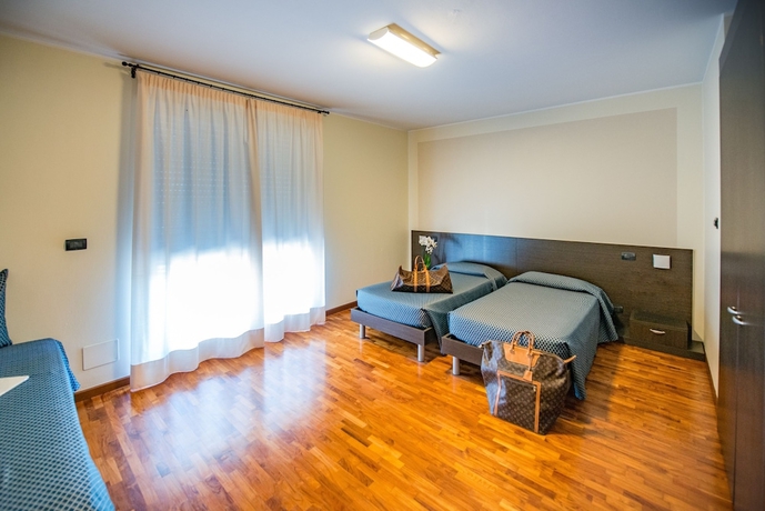 Imagen de la habitación del Hotel Draconerium. Foto 12