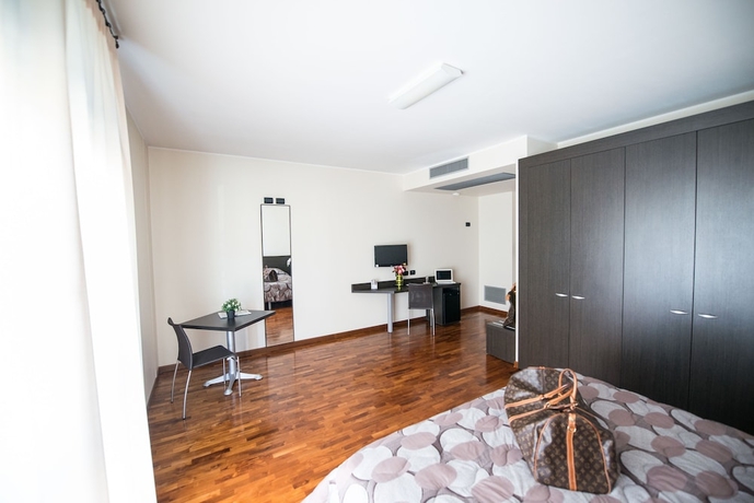 Imagen de la habitación del Hotel Draconerium. Foto 14